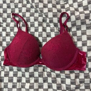 Victoria’s Secret push-up bra